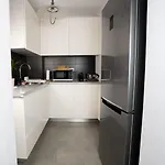 Апартаменти Homey Obor Бухарест